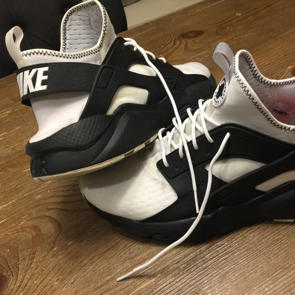 Nike Air Huarache Men's Size 13 (K369) Nike Air Huarache Men's Size 13 (K369)